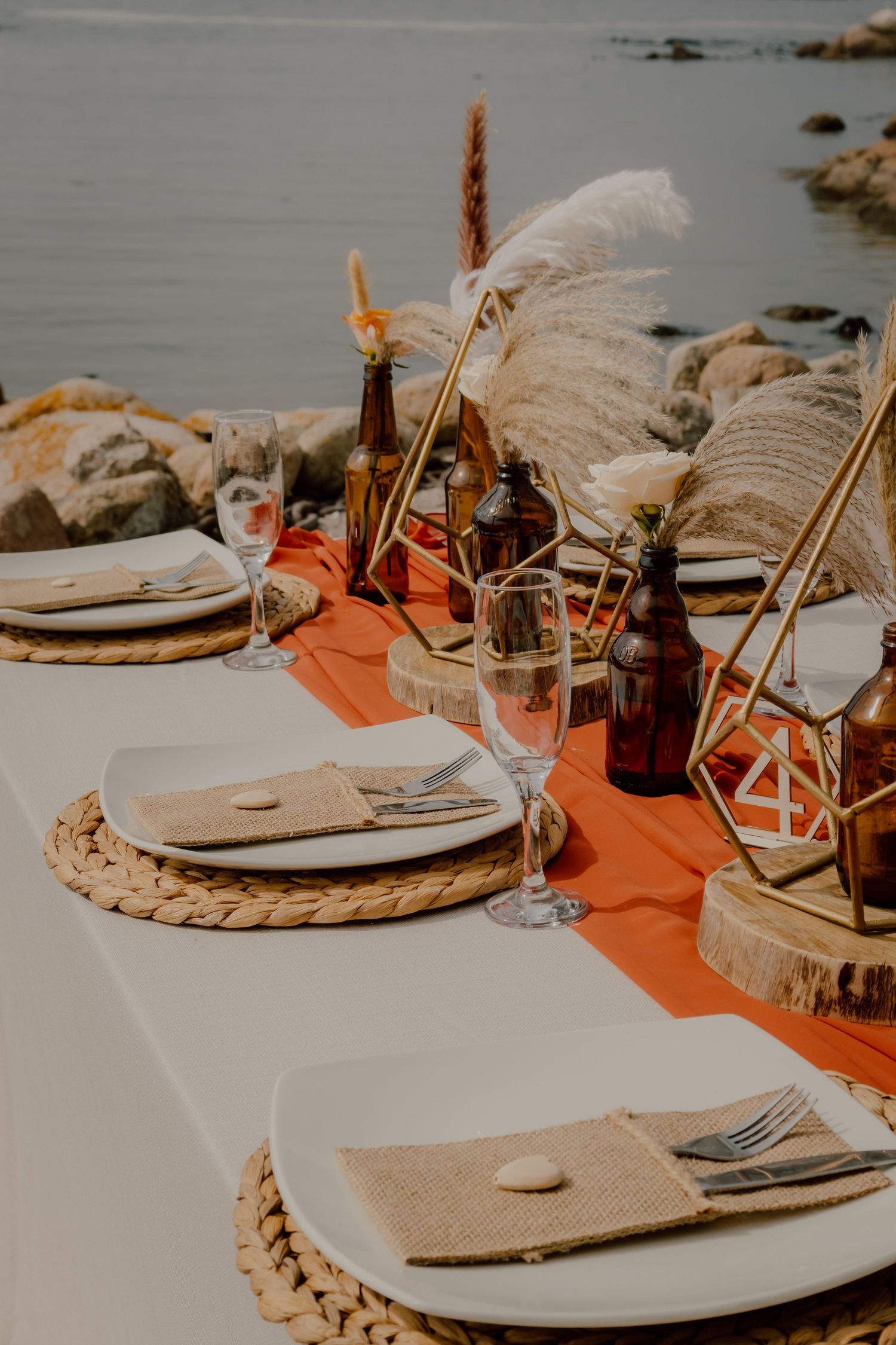 Coastal table setting